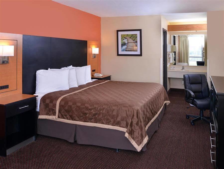 Americas Best Value Inn - Collinsville / St. Louis Exterior foto